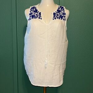 Women's sleeveless blouse; spanish accent